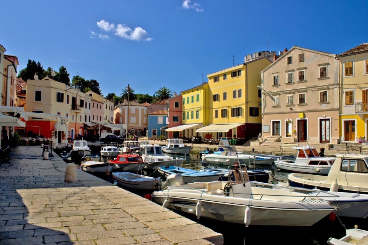 Apartments Mali Lošinj Buitenkant foto